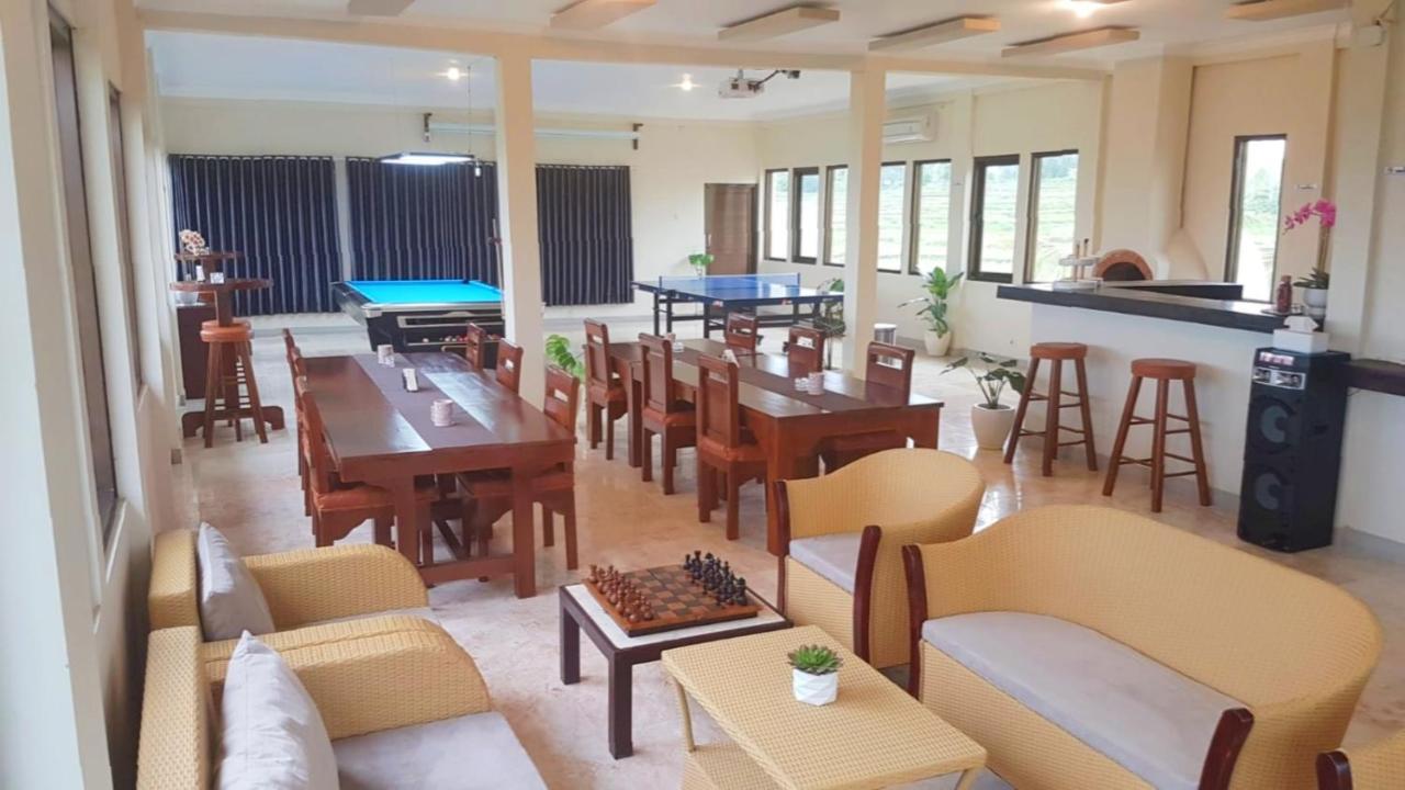 Апарт отель Medewi Manor Airsatang Экстерьер фото