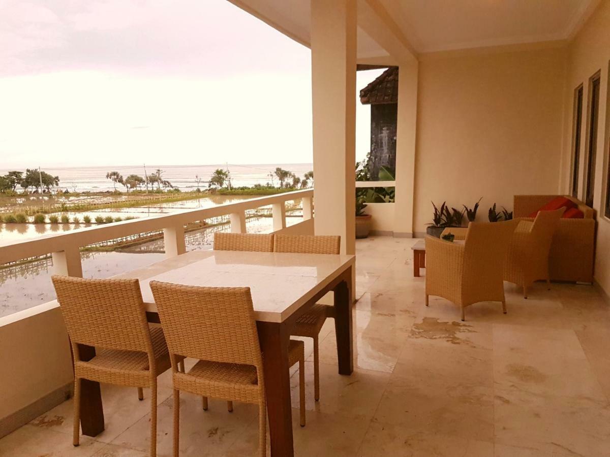 Апарт отель Medewi Manor Airsatang Экстерьер фото